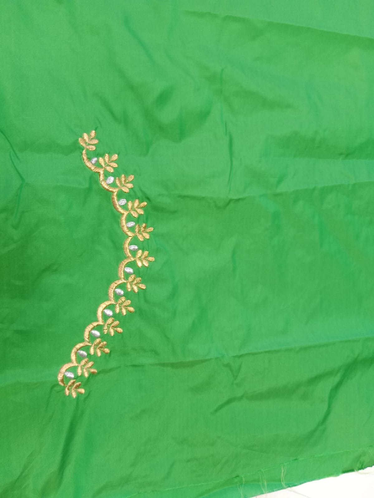 Designer Embroidery Blouse Fabric – Green Half Pattu Material (1.25 Meter)