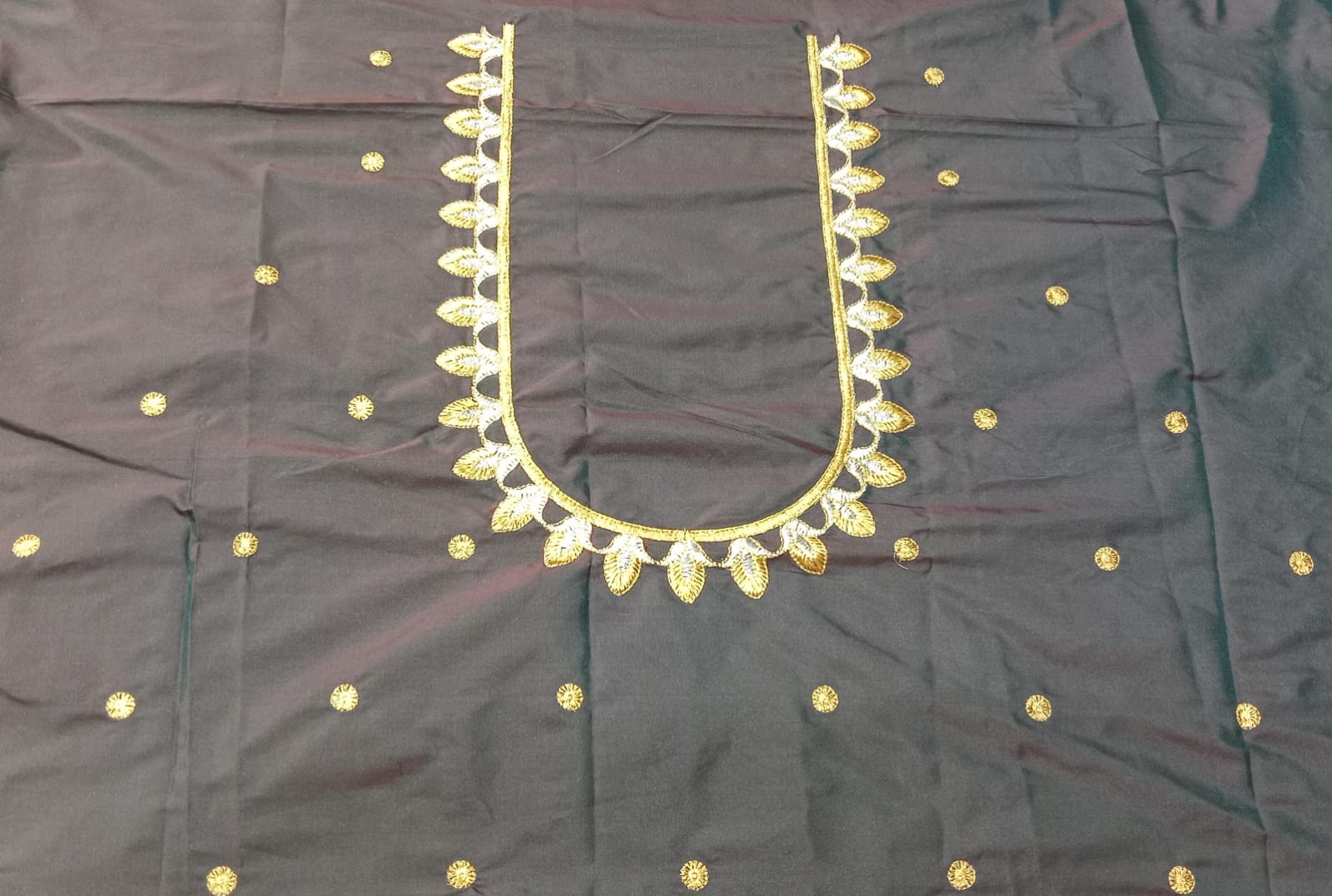 Embroidery Blouse Fabric – Designer Half Pattu Blouse Material (1.25 Meter)