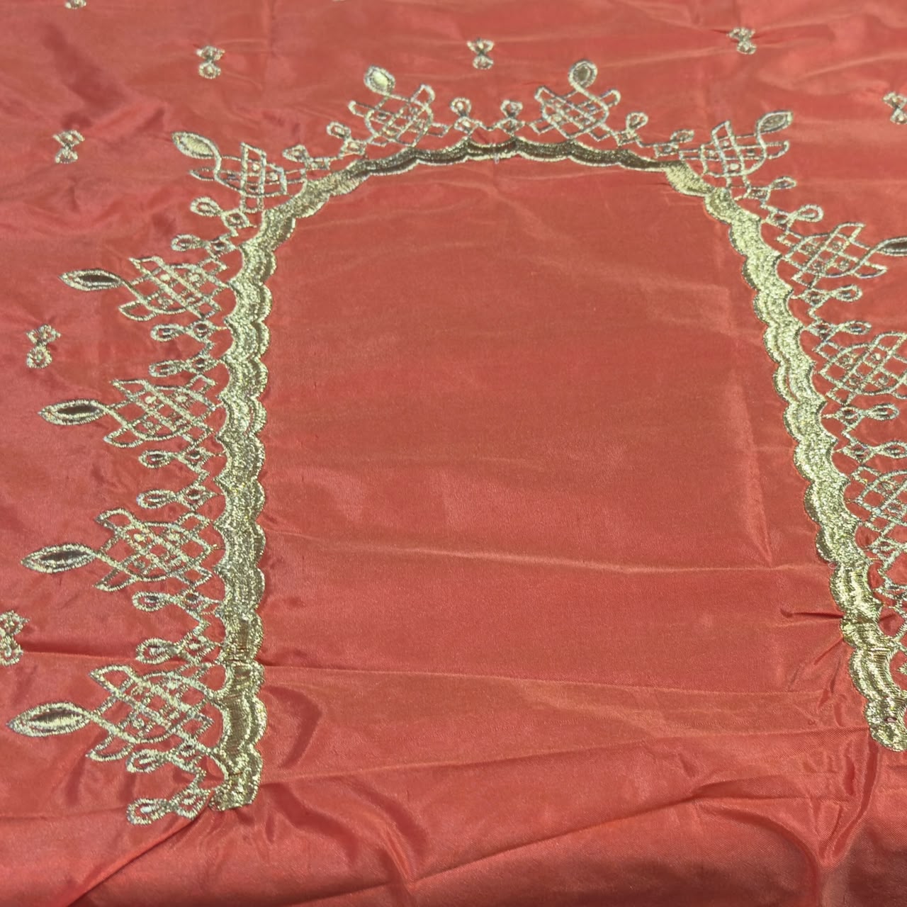 Embroidery Blouse Fabric – Designer Half Pattu Blouse Material (1.25 Meter) emb01