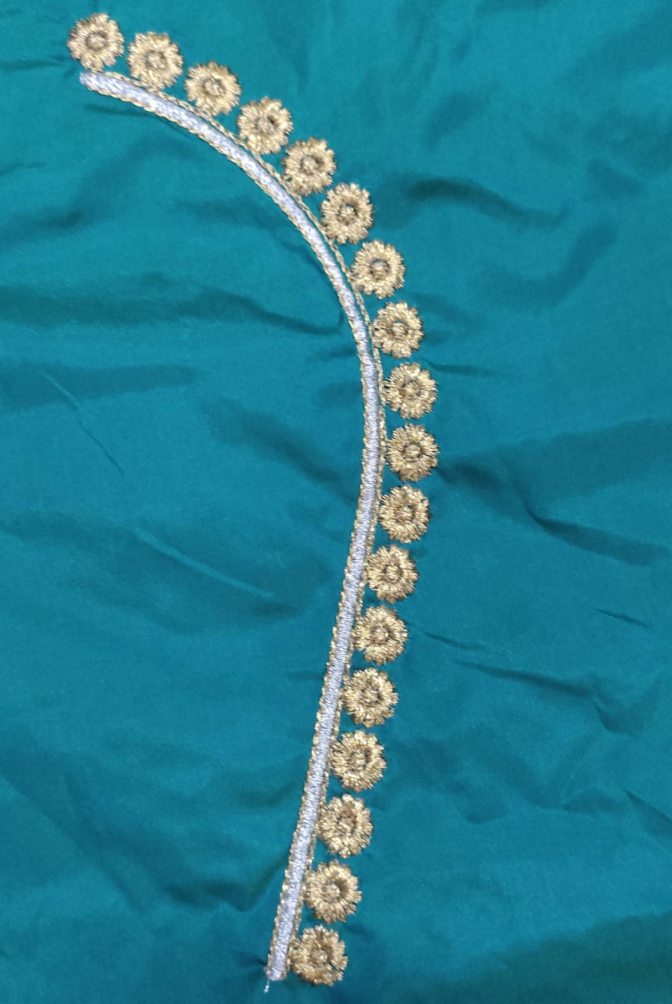 Embroidery Blouse Fabric – Designer Half Pattu Blouse Material (1.25 Meter)
