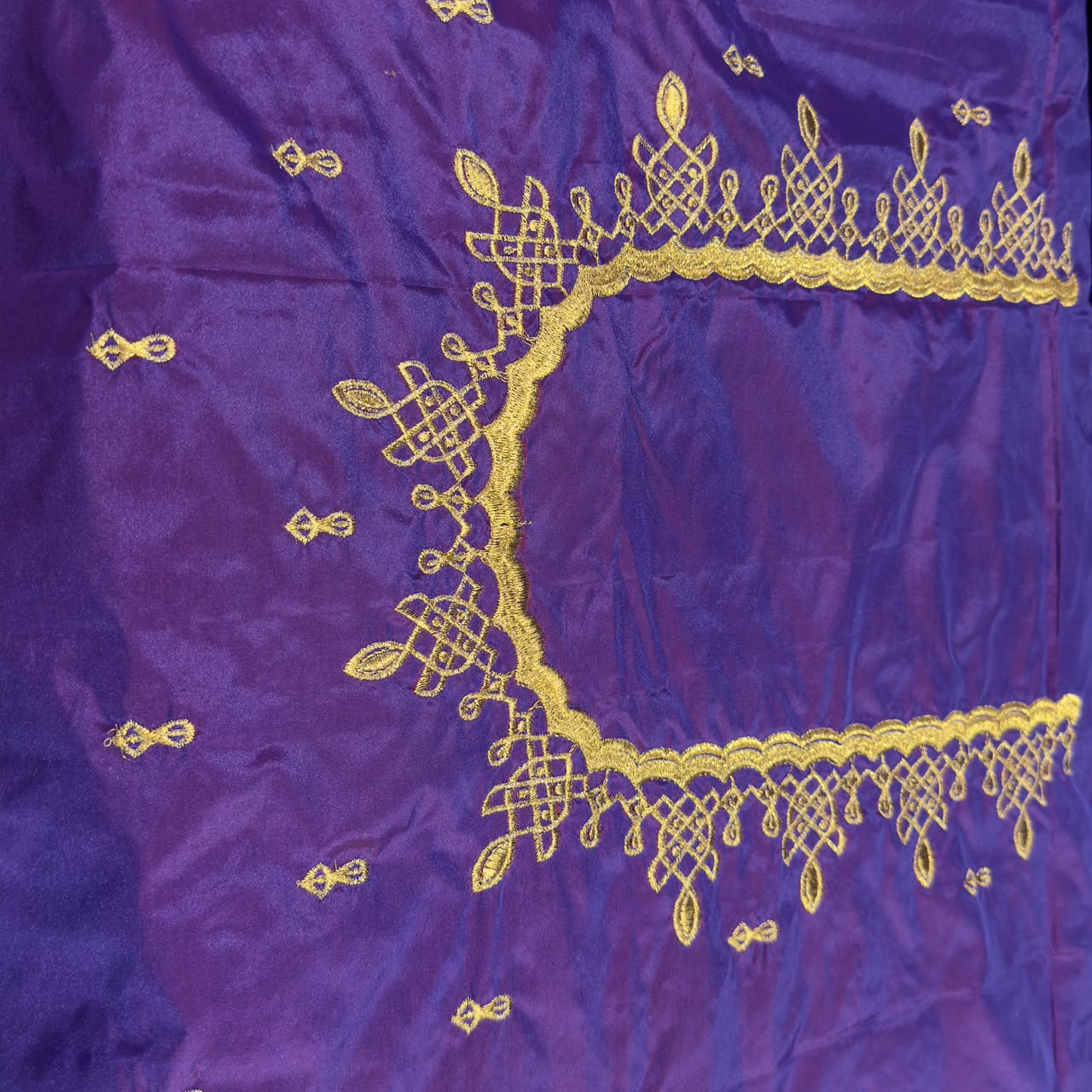 Embroidery Blouse Fabric – Designer Half Pattu Blouse Material (1.25 Meter) emb01